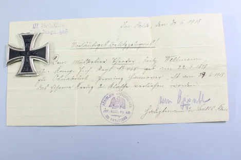 Originaler Nachlass des Soldaten Theodor Wellmann aus dem 1. & 2. Weltkrieg, Tapferkeitsmedaille als Musketier bei Liuilly Marne 02.09.1918 mit Gravur, Urkunde, Wehrpass