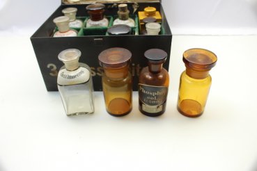 Medical kit Wehrmacht 3 liquids with content
