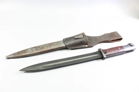 M84/98 bayonet for the Wehrmacht K98. Manufacturer code: fnj 44.