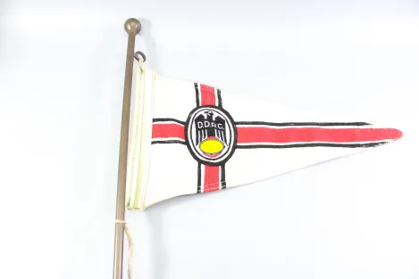 Kraftfahrstander des deutschen Automobil – Club DDAC Wimpel 1933 – 1944 für ein Auto – Motorrad als Dienstfahrzeug