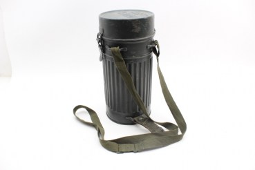 Ww2 Gasmaske, Gasmaskendose Auer RL 31/3 mit Stoffmaske und Filter, unbenutzt
