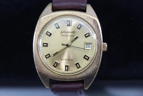 DDR Glashütte Herren Armbanduhr Spezimatic 26 Rubis für 30 jährige Dienstzeit in den Organen des Ministeriums des Inneren