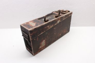 MG ammunition box 7 belt box with WaA, year of manufacture, manufacturer and unit