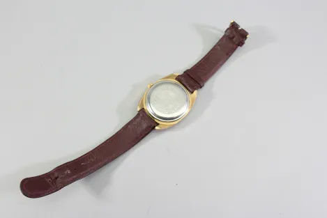 DDR Glashütte Herren Armbanduhr Spezimatic 26 Rubis für 30 jährige Dienstzeit in den Organen des Ministeriums des Inneren