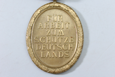 German West Wall Honour Award (Westwall Medal) on ribbon