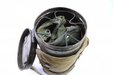 Wehrmacht Gasmaskendose mit Tropen Bereitschaft Tasche für Gas plane DAK Herst. bhu