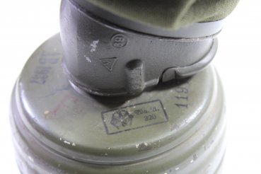Gasmaskendose Herst. ebu 43 mit Gasmaske 1937