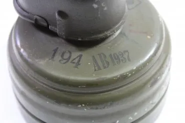 Gas mask can, manufacturer ebu 43 with gas mask 1937