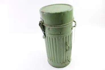 Gas mask can, manufacturer F.F.A 1935