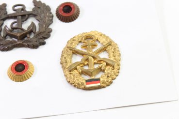 Preview: Konvolut 14 Abzeichen BW auf Pappbogen