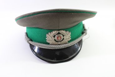 Peaked cap, border troops of the GDR, original piece officer, size 57, cockade, NVA