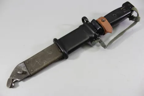 Bajonett AK 47 Ausführung M1946, Kampfmesser für Kalaschnikow nummeriert