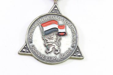 Preview: Niederländischer Orden zum Königinnentag 30. April 68