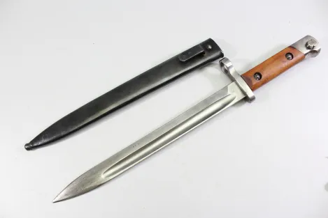 Bayonet, Romanian Model 1893 (Mannlicher), manufactured in Austria, serial number 0055