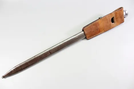 Brazil, Model 1908 bayonet for Mauser rifles with leather scabbard; manufacturer: Simson & Co., Suhl.