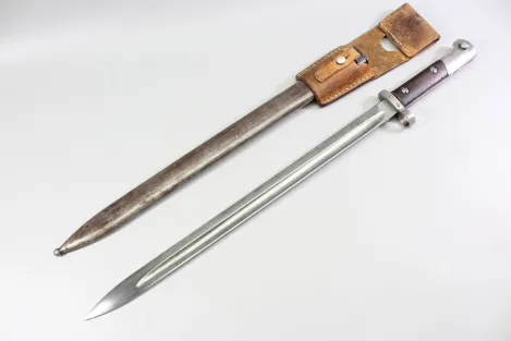 Brazil, Model 1908 bayonet for Mauser rifles with leather scabbard; manufacturer: Simson & Co., Suhl.