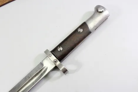 Brazil, Model 1908 bayonet for Mauser rifles with leather scabbard; manufacturer: Simson & Co., Suhl.