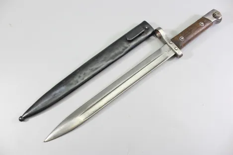 Historic Austro-Hungarian Model 1895 (M95) bayonet for the Mannlicher rifle, manufactured by F.G.GY.