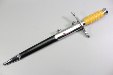 Originaler DDR, NVA Dolch für Offiziere der Landesstreitkräfte Mühlenhausen mit Gehänge im originalen Etui mit Urkunde