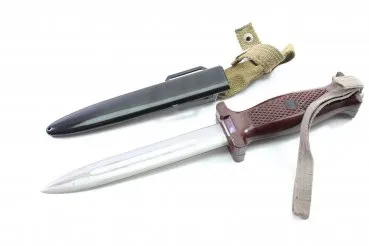 DDR NVA combat knife M66 in the box is an extremely rare piece!