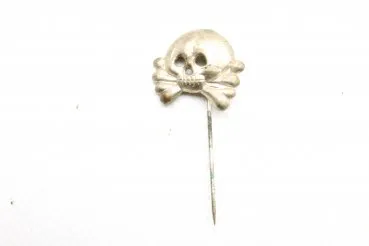 Anstecknadel mit Totenkopf