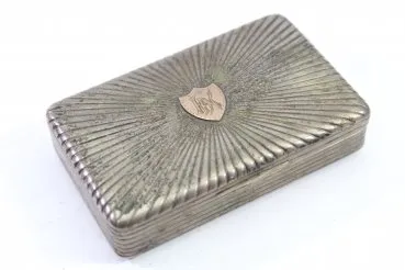 Snuff box around 1820 made of 13 lot silver, fire-gilded inside