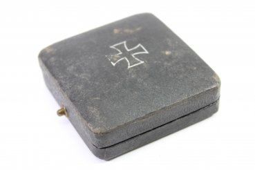 Preview: Award case – Case for the Iron Cross 1st Class 1939 – Manufacturer D & B – EK1 case
