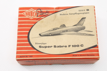Flugzeug Busch u. Co. Plastics Super Sabre F100 C