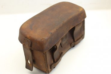 Preview: Wehrmacht / leather bag, medical bag for the paddock, army