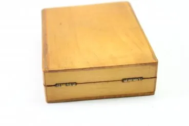 Wooden case for medals / watch