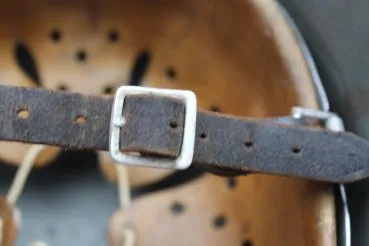 Ehem. SS / Wehrmachtshelm Helm M35 Apfelgrün mit Doppelemblem und Abnahmestempel