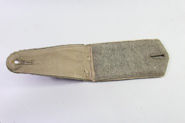 Preview: Schmuckeinband des 3. Hanseatischen Infanterie-Regiments Lübeck und original Schulterklappe