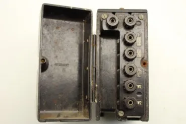 Wehrmacht Bakelit Telefon Verteiler CH 2604 für Feldeinsatz WaA