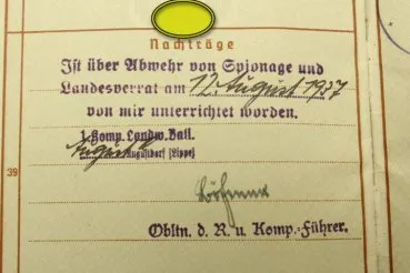 Wehrmacht  Wehrpass im originalem seltenen Wehrpass Pappschuber  mit Hersteller