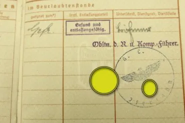 Wehrmacht  Wehrpass im originalem seltenen Wehrpass Pappschuber  mit Hersteller