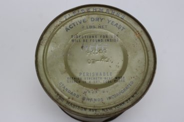 Fleischmann's active dry yeast Perishable Made in New York, best before 07-45