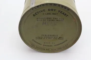 Fleischmann's active dry yeast Perishable Made in New York, best before 07-45