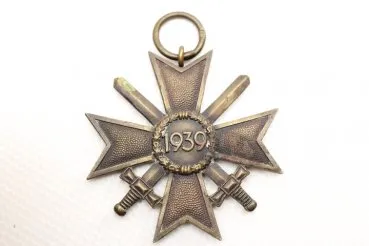 Kriegsverdienstkreuz mit Schwertern 2.Klasse 1939, Hersteller 93