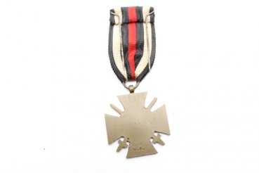 Ehrenkreuz für Frontkämpfer mit Nadelsystem und Hersteller