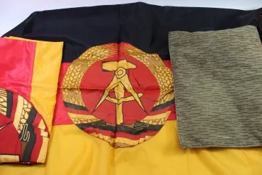 2 Fahnen DDR Nationale Volksarmee NVA