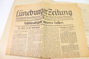 Folder: The Field Post Provides Connections Between the Front and Home, Lüneburg Newspape