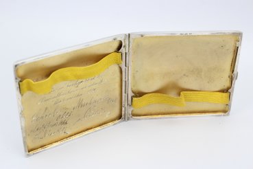Zigarettenetui 1915 dem Bataillonskommandeur, 900 Silber, Halbmond / Reichskrone