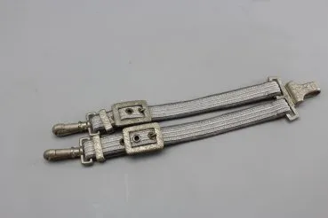 DDR NVA officers' honor dagger, manufacturer Mühlenhausen with 3-hole hanger in a box with the same number, dagger Officer