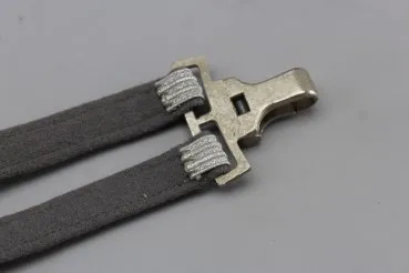 DDR NVA officers' honor dagger, manufacturer Mühlenhausen with 3-hole hanger in a box with the same number, dagger Officer