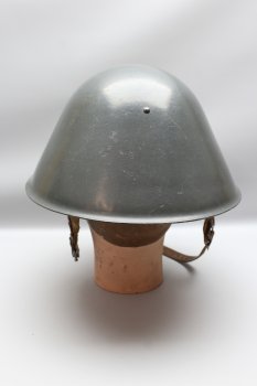 Der NVA-Stahlhelm 1. Modell