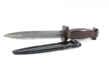 DDR NVA Kampfmesser KM66 der NVA Fallschirmjäger mit der Nummer 814