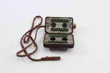 Preview: Wehrmacht Rasierklingenschärfer aus Bakelit