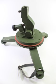 Preview: NVA Carl Zeiss Jena Dreibein Stativ für Entfernungsmesser EM 61