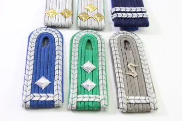 DDR / NVA bundle of various shoulder boards for ranks