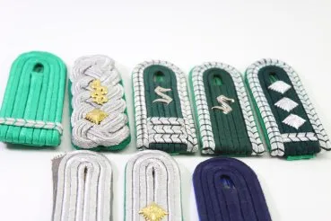 DDR / NVA bundle of various shoulder boards for ranks